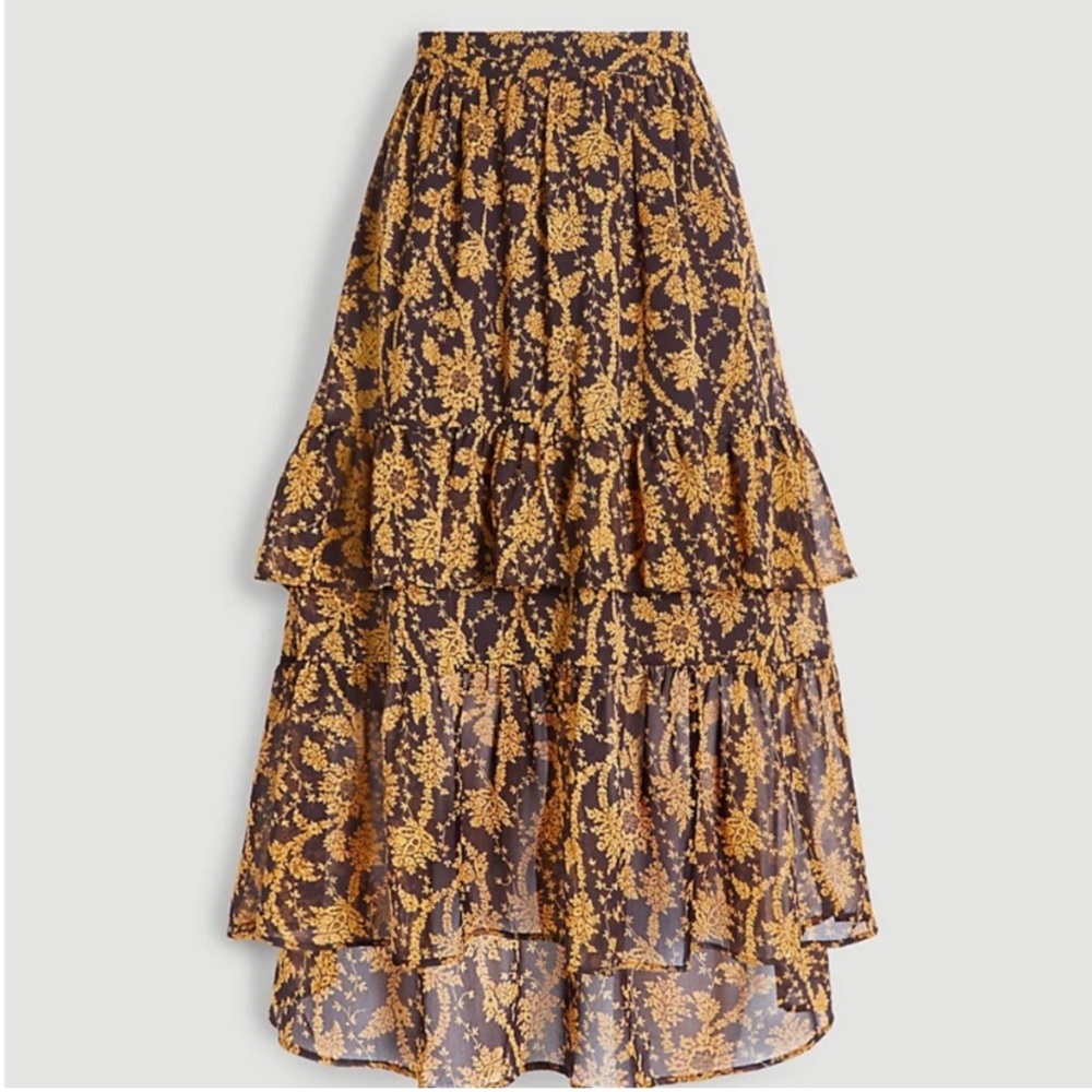 Ann Taylor Petite tiered skirt with back zipper